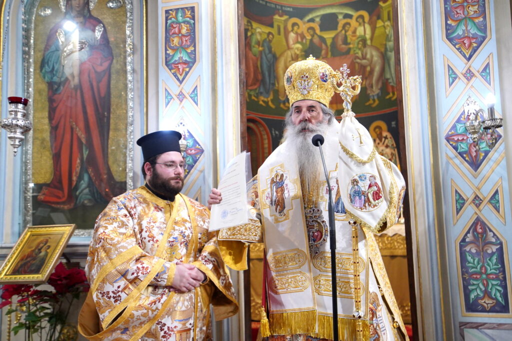 Χειροτονία νέου Διακόνου από τον Σεβασμιώτατο Μητροπολίτη Πειραιώς κ.Σεραφείμ.